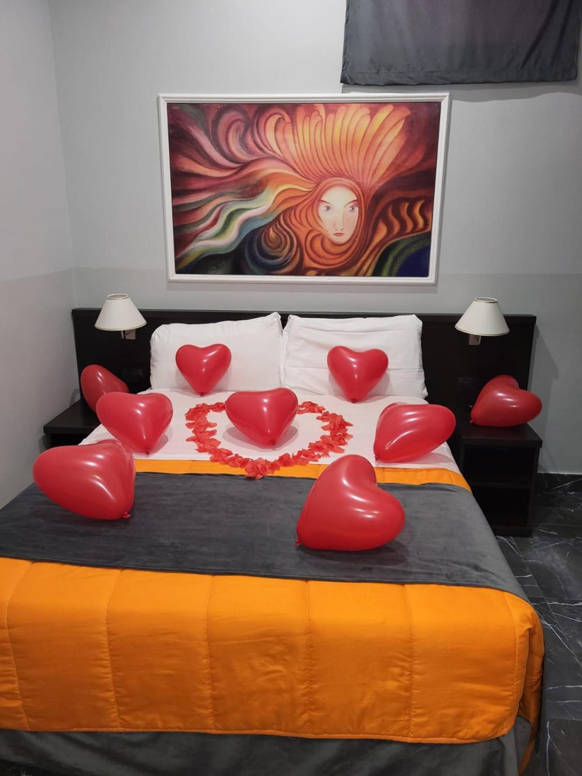 Rome In Love B&B - Termini Train Station Экстерьер фото