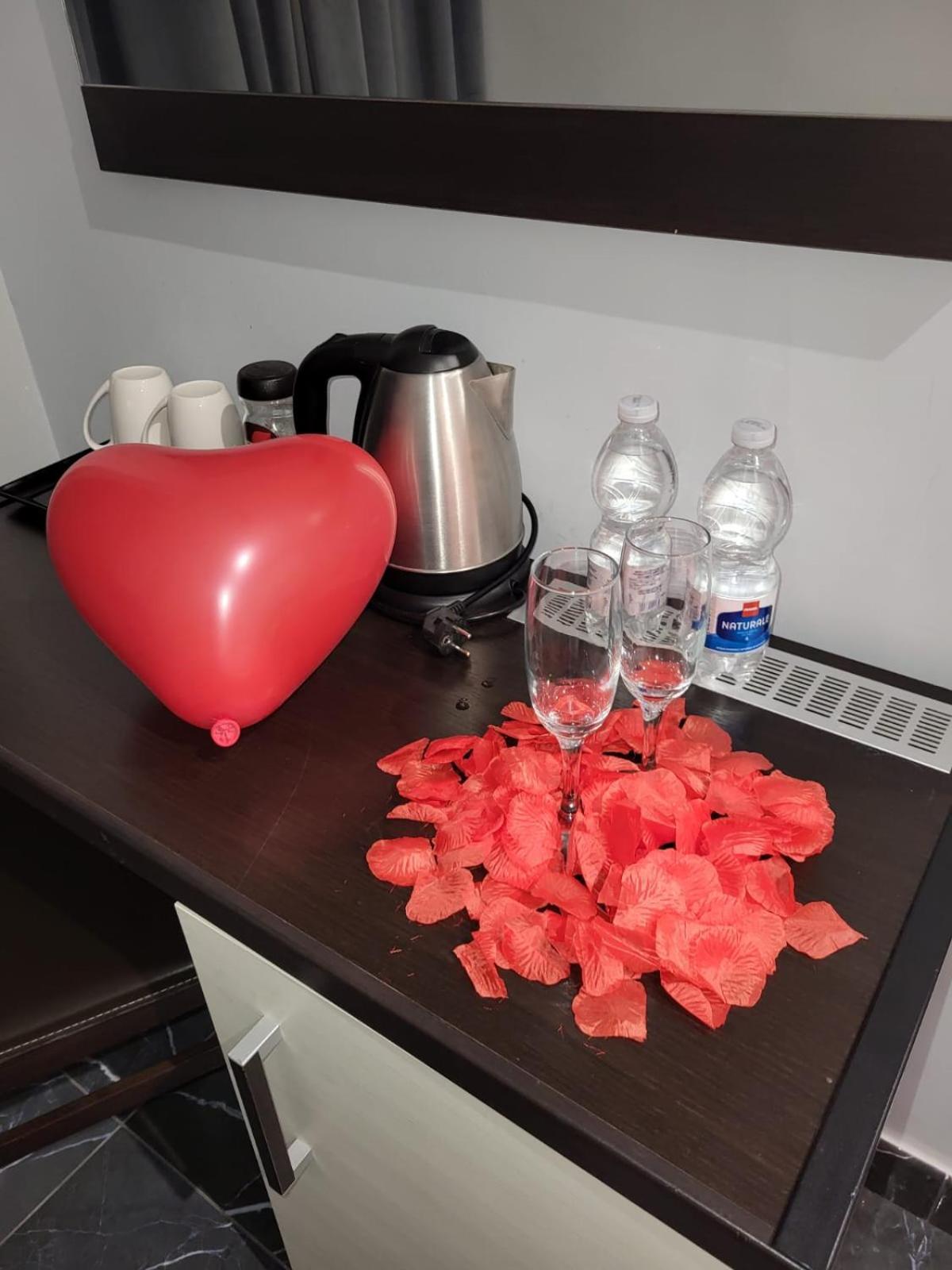 Rome In Love B&B - Termini Train Station Экстерьер фото